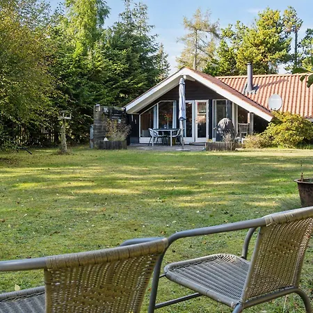 Cosy Summerhouse Close To In A Natural Area Casa vacanze Bøtø By